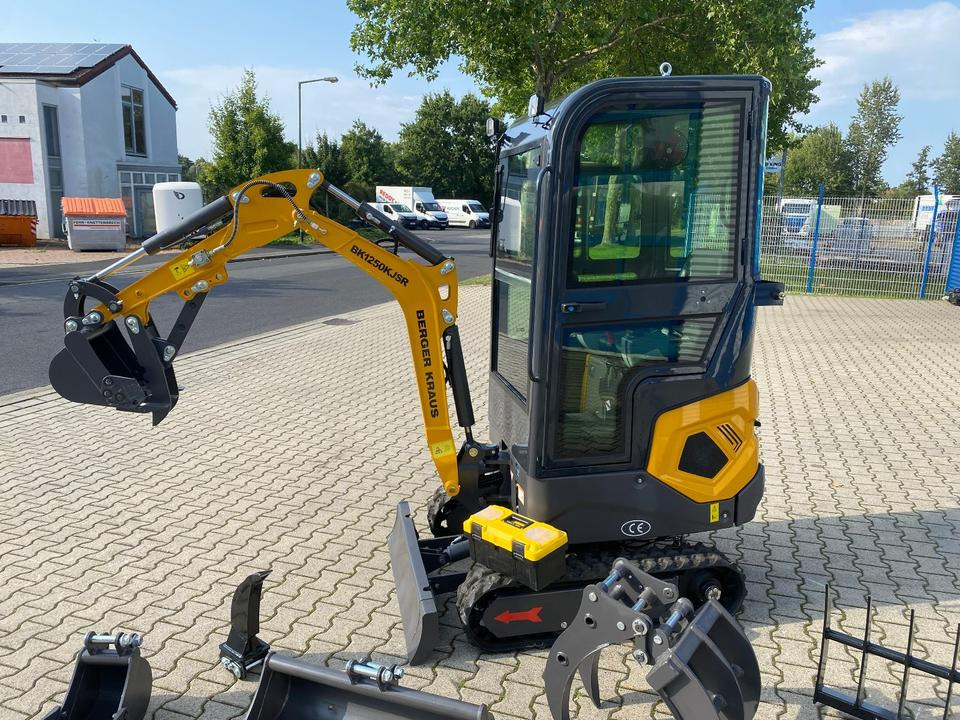 Minibagger BK1250KJSR inkl. kleinem Zubehörpaket *INKL.19% MWST*BERGER KRAUS*KUBOTA* VERSTELLFAHRWERK*SOFORT!* - Minikotró: 5 kép. Minibagger BK1250KJSR inkl. kleinem Zubehörpaket *INKL.19% MWST*BERGER KRAUS*KUBOTA* VERSTELLFAHRWERK*SOFORT!* - Minikotró: 5 kép.
