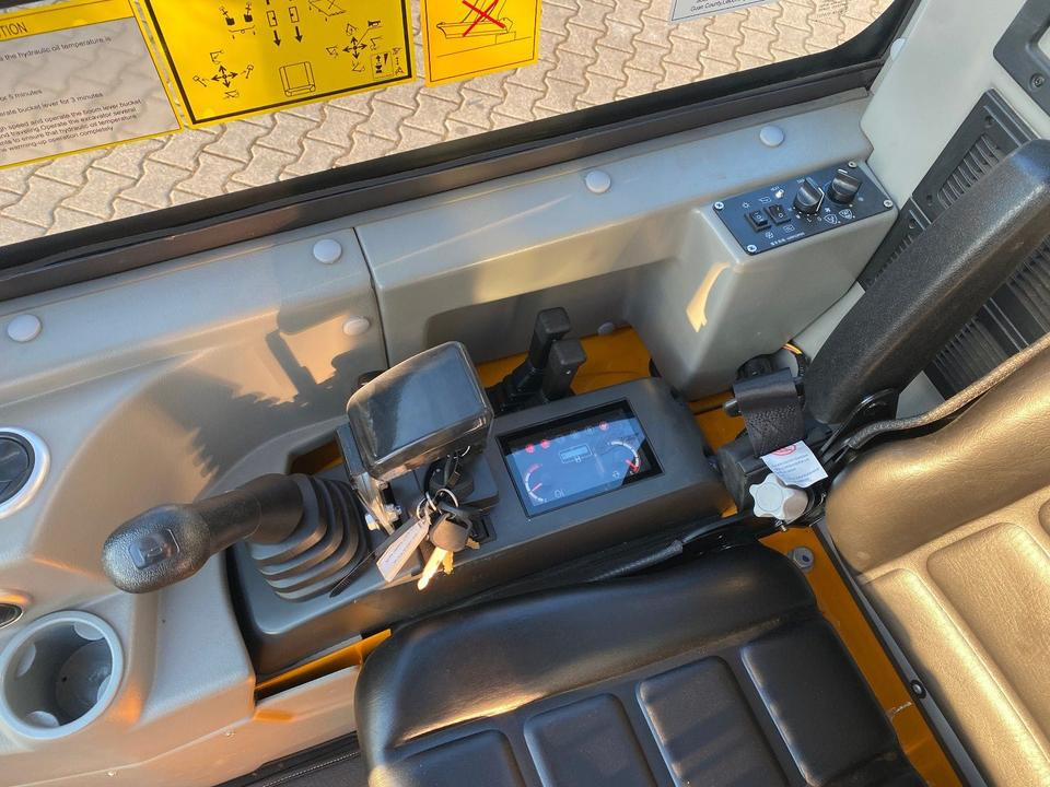 Minikotró, Pótkocsi Minibagger BK2000NKSR + Tieflader + Zubehör *INKL.19% MWST*BERGER KRAUS*KUBOTA* KLIMA*SCHWENKARM*VERSTELLFAHRWERK*: 18 kép.