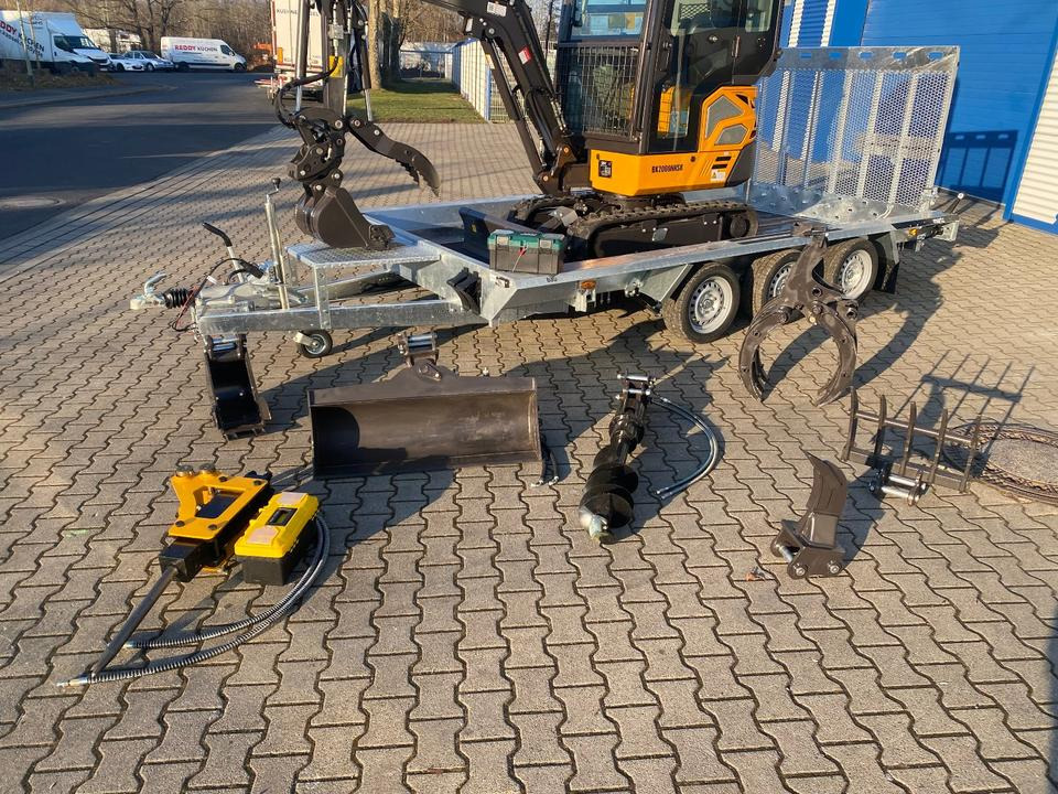 Minibagger BK2000NKSR + Tieflader + Zubehör *INKL.19% MWST*BERGER KRAUS*KUBOTA* KLIMA*SCHWENKARM*VERSTELLFAHRWERK* - Minikotró: 2 kép. Minibagger BK2000NKSR + Tieflader + Zubehör *INKL.19% MWST*BERGER KRAUS*KUBOTA* KLIMA*SCHWENKARM*VERSTELLFAHRWERK* - Minikotró: 2 kép.
