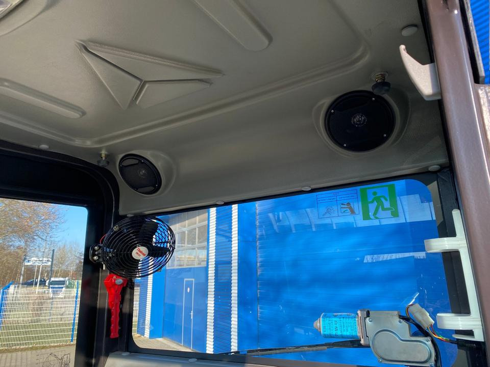Minikotró, Pótkocsi Minibagger BK2000NKSR + Tieflader + Zubehör *INKL.19% MWST*BERGER KRAUS*KUBOTA* KLIMA*SCHWENKARM*VERSTELLFAHRWERK*: 15 kép.