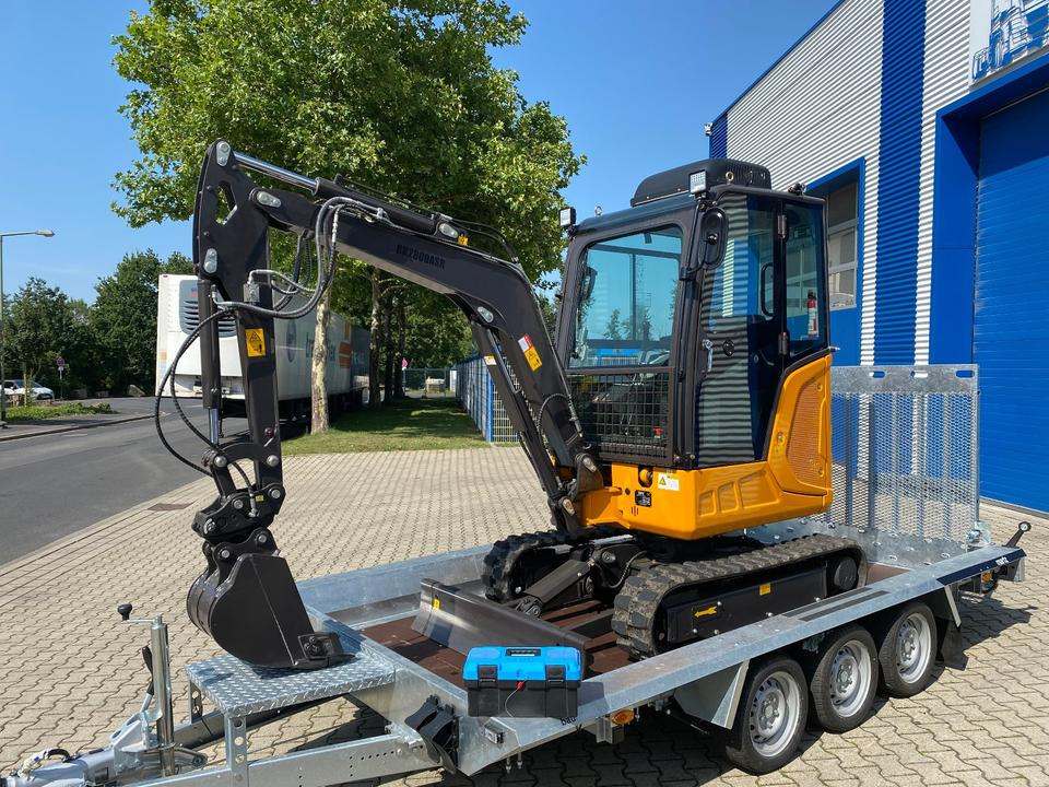 Minibagger BK2800ASR + Tieflader + Zubehör *INKL.19% MWST*BERGER KRAUS*KUBOTA*SCHWENKARM* VERSTELLFAHRWERK*KLIMA* - Minikotró: 4 kép. Minibagger BK2800ASR + Tieflader + Zubehör *INKL.19% MWST*BERGER KRAUS*KUBOTA*SCHWENKARM* VERSTELLFAHRWERK*KLIMA* - Minikotró: 4 kép.