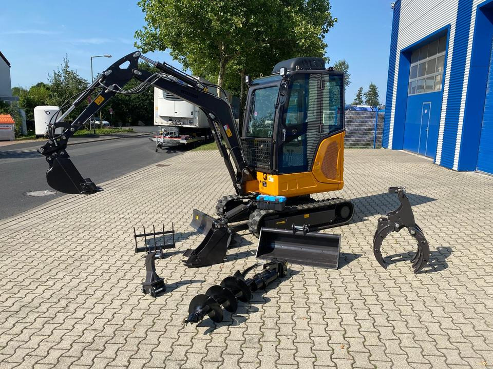 Minibagger BK2800ASR inkl. Zubehörpaket *INKL.19% MWST*BERGER KRAUS*KUBOTA*SCHWENKARM* VERSTELLFAHRWERK*KLIMA* - Minikotró: 2 kép. Minibagger BK2800ASR inkl. Zubehörpaket *INKL.19% MWST*BERGER KRAUS*KUBOTA*SCHWENKARM* VERSTELLFAHRWERK*KLIMA* - Minikotró: 2 kép.