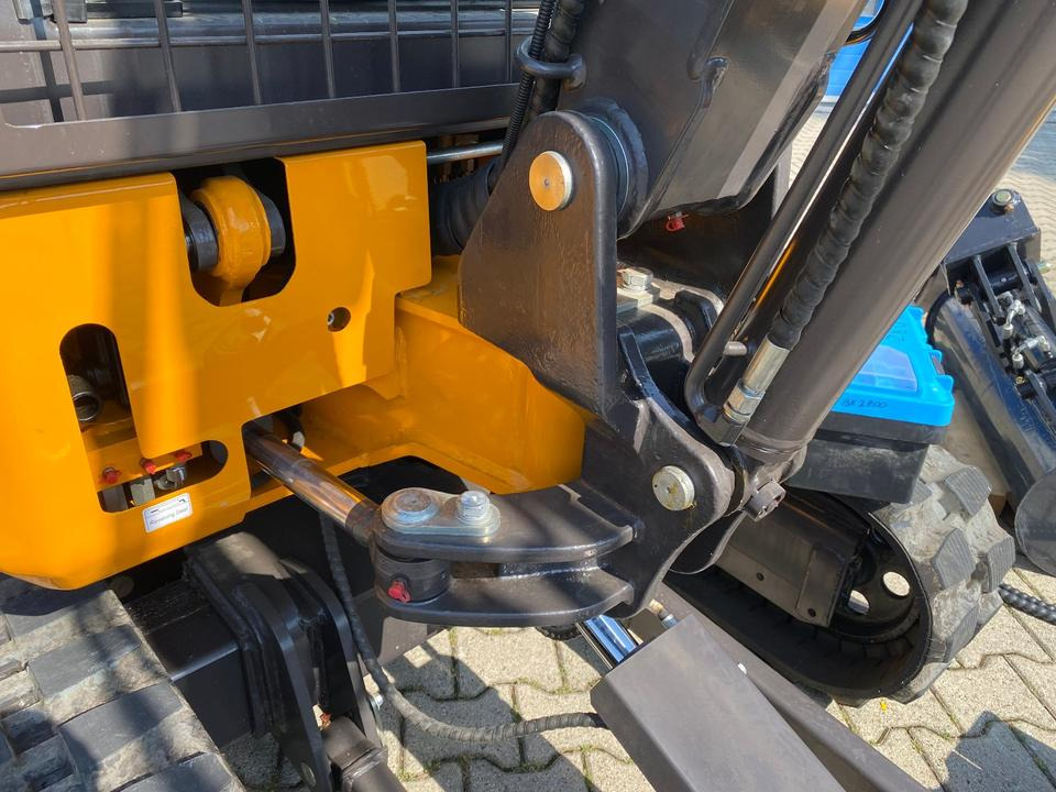 Minikotró Minibagger BK2800ASR inkl. Zubehörpaket *INKL.19% MWST*BERGER KRAUS*KUBOTA*SCHWENKARM* VERSTELLFAHRWERK*KLIMA*: 16 kép.