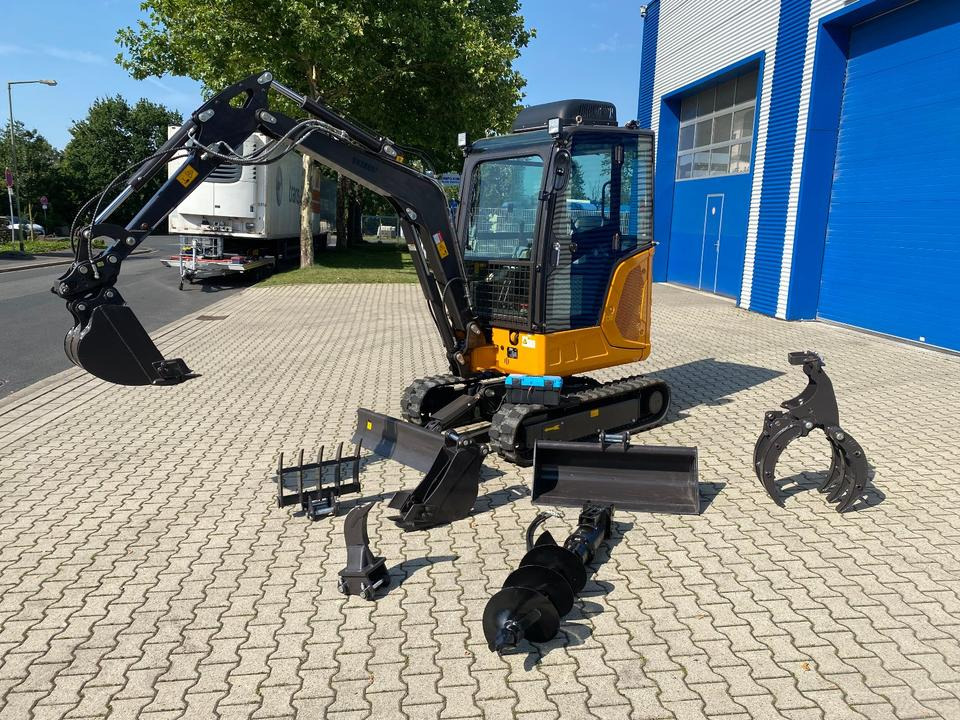 Minibagger BK2800ASR inkl. Zubehörpaket *INKL.19% MWST*BERGER KRAUS*KUBOTA*SCHWENKARM* VERSTELLFAHRWERK*KLIMA* - Minikotró: 1 kép. Minibagger BK2800ASR inkl. Zubehörpaket *INKL.19% MWST*BERGER KRAUS*KUBOTA*SCHWENKARM* VERSTELLFAHRWERK*KLIMA* - Minikotró: 1 kép.