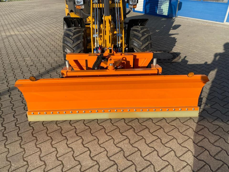 Radlader/Hoflader BK810 inkl. Winter-Komplettpaket *INKL.19% MWST*BERGER KRAUS* KUBOTA*EURO*CE* - Derékcsuklós rakodó: 5 kép. Radlader/Hoflader BK810 inkl. Winter-Komplettpaket *INKL.19% MWST*BERGER KRAUS* KUBOTA*EURO*CE* - Derékcsuklós rakodó: 5 kép.