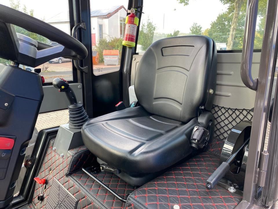 Derékcsuklós rakodó Teleskoplader/Radlader BK810T inkl. Tieflader und großem Zubehör *INKL.19% MWST*BERGER KRAUS*KUBOTA*EURO*CE*: 8 kép.