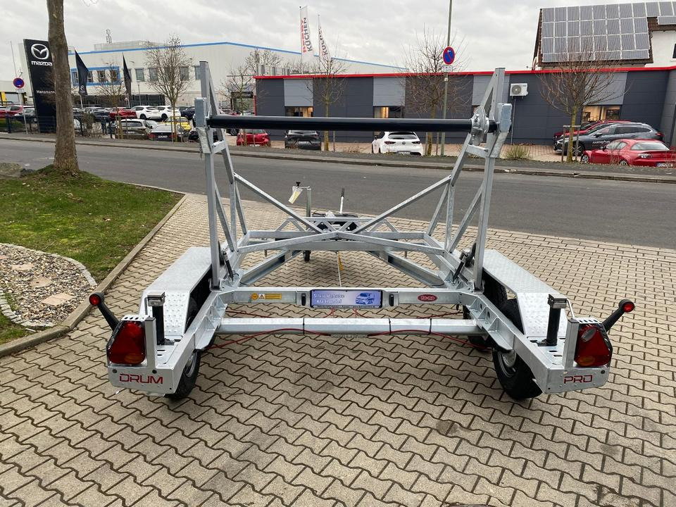 Vermietung / Kabelanhänger 3500KG E-Winde / Nutzlast 2749KG / Kabeltrommel-Anhänger / Glasfaser / 1 Woche - Kábeldob szállító utánfutó: 5 kép. Vermietung / Kabelanhänger 3500KG E-Winde / Nutzlast 2749KG / Kabeltrommel-Anhänger / Glasfaser / 1 Woche - Kábeldob szállító utánfutó: 5 kép.