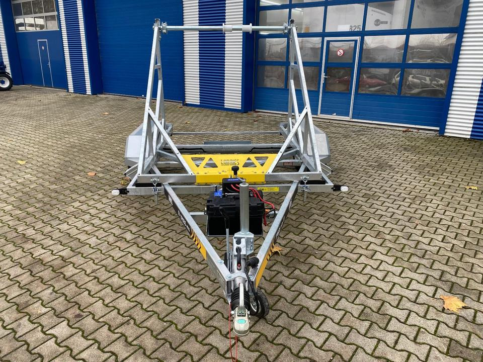 Vermietung / Kabelanhänger 3500KG E-Winde / Nutzlast 2825KG / Kabeltrommel-Anhänger / Glasfaser/ 1 Woche - Kábeldob szállító utánfutó: 2 kép. Vermietung / Kabelanhänger 3500KG E-Winde / Nutzlast 2825KG / Kabeltrommel-Anhänger / Glasfaser/ 1 Woche - Kábeldob szállító utánfutó: 2 kép.