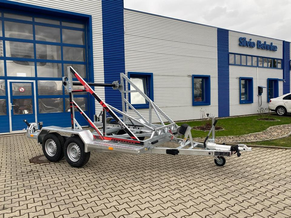 Vermietung / Kabelanhänger 3500KG / Nutzlast 2766KG / Kabeltrommel-Anhänger / Glasfaser/ 3 Tage - Kábeldob szállító utánfutó: 1 kép. Vermietung / Kabelanhänger 3500KG / Nutzlast 2766KG / Kabeltrommel-Anhänger / Glasfaser/ 3 Tage - Kábeldob szállító utánfutó: 1 kép.