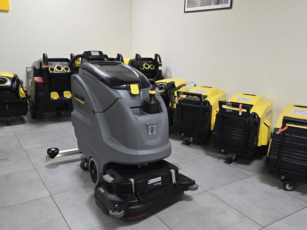 KÄRCHER B80 W + D 75 S (disk 2022 YEAR) - Súrológép: 5 kép. KÄRCHER B80 W + D 75 S (disk 2022 YEAR) - Súrológép: 5 kép.