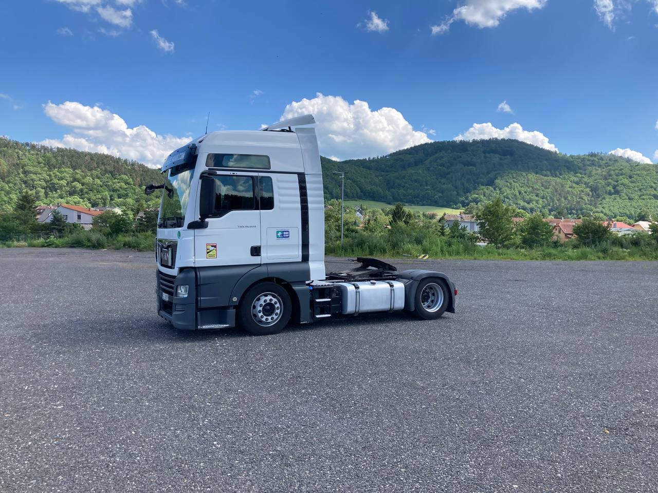 MAN TGX 18.500 XXL*MEGA*2xTANK*RETARDER*LLS-U*2018* - Nyergesvontató: 3 kép. MAN TGX 18.500 XXL*MEGA*2xTANK*RETARDER*LLS-U*2018* - Nyergesvontató: 3 kép.