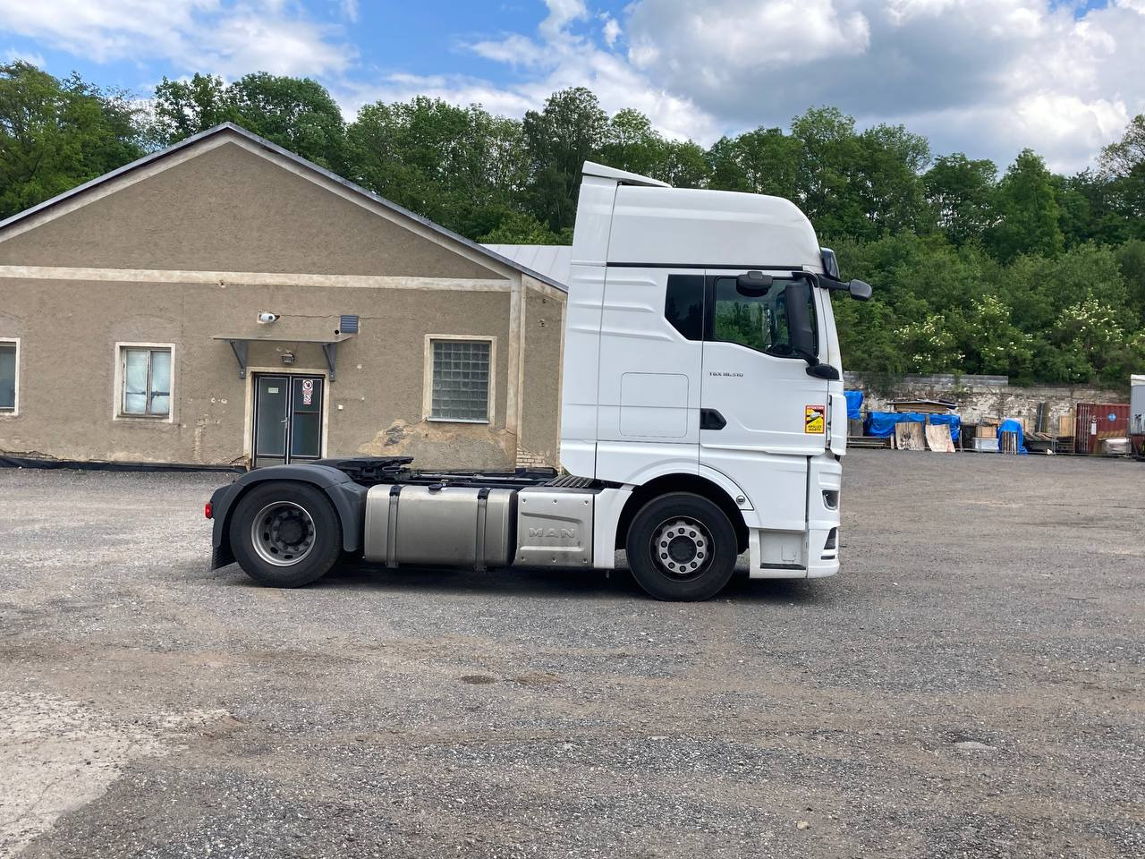 MAN TGX 18.510 XXL*RETARDER*2xTANK*STANDARD*2021 - Nyergesvontató: 4 kép. MAN TGX 18.510 XXL*RETARDER*2xTANK*STANDARD*2021 - Nyergesvontató: 4 kép.