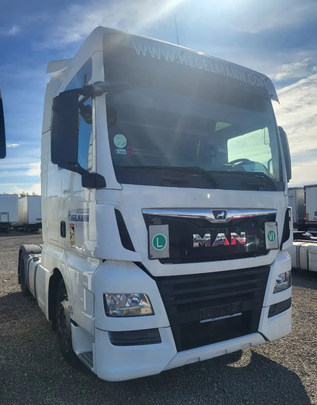 MAN TGX18.500 XXL*2xTANK*RETARDER - Nyergesvontató: 2 kép. MAN TGX18.500 XXL*2xTANK*RETARDER - Nyergesvontató: 2 kép.