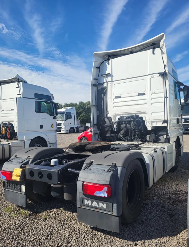 MAN TGX18.500 XXL*2xTANK*RETARDER - Nyergesvontató: 4 kép. MAN TGX18.500 XXL*2xTANK*RETARDER - Nyergesvontató: 4 kép.