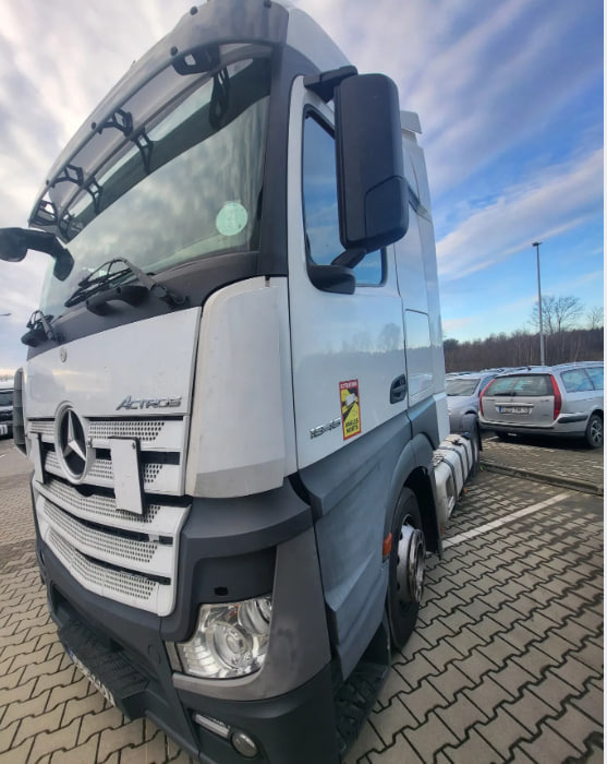 Mercedes-Benz ACTROS 1845 mega - Nyergesvontató: 5 kép. Mercedes-Benz ACTROS 1845 mega - Nyergesvontató: 5 kép.