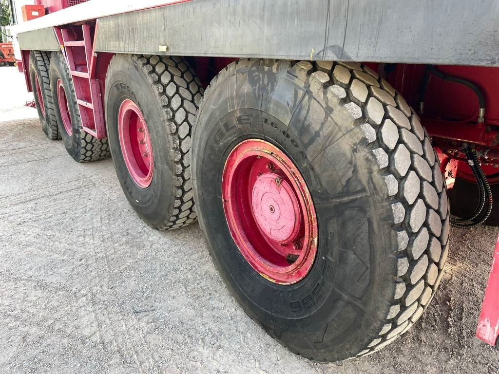 Terepjáró autódaru Grove GMK 4080: 11 kép.