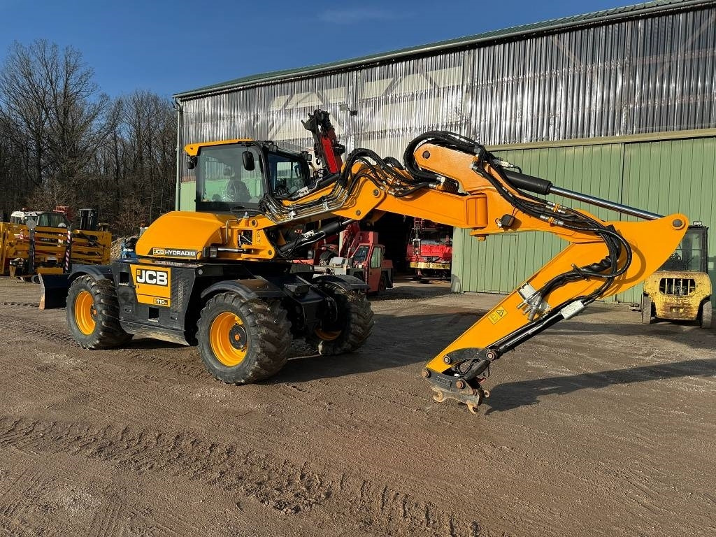 JCB HD 110 WT Hydradig 4F - Gumikerekes kotró: 3 kép. JCB HD 110 WT Hydradig 4F - Gumikerekes kotró: 3 kép.