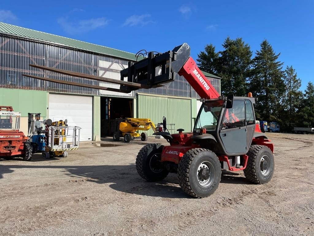 Manitou MVT 675 - Teleszkópos rakodó: 4 kép. Manitou MVT 675 - Teleszkópos rakodó: 4 kép.