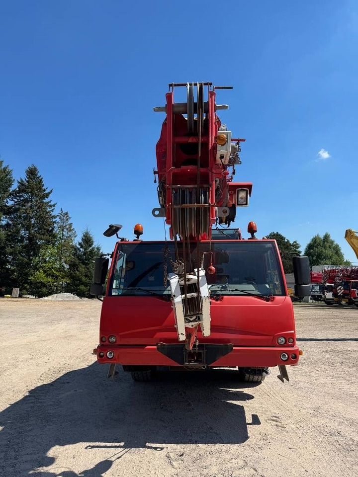 Terex Demag AC 40-2 L - Autódaru: 4 kép. Terex Demag AC 40-2 L - Autódaru: 4 kép.