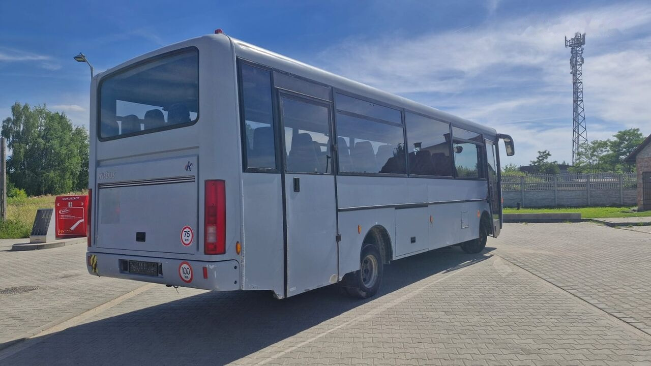 Irisbus IVECO EUROMIDI - motor problem - Távolsági busz: 3 kép. Irisbus IVECO EUROMIDI - motor problem - Távolsági busz: 3 kép.