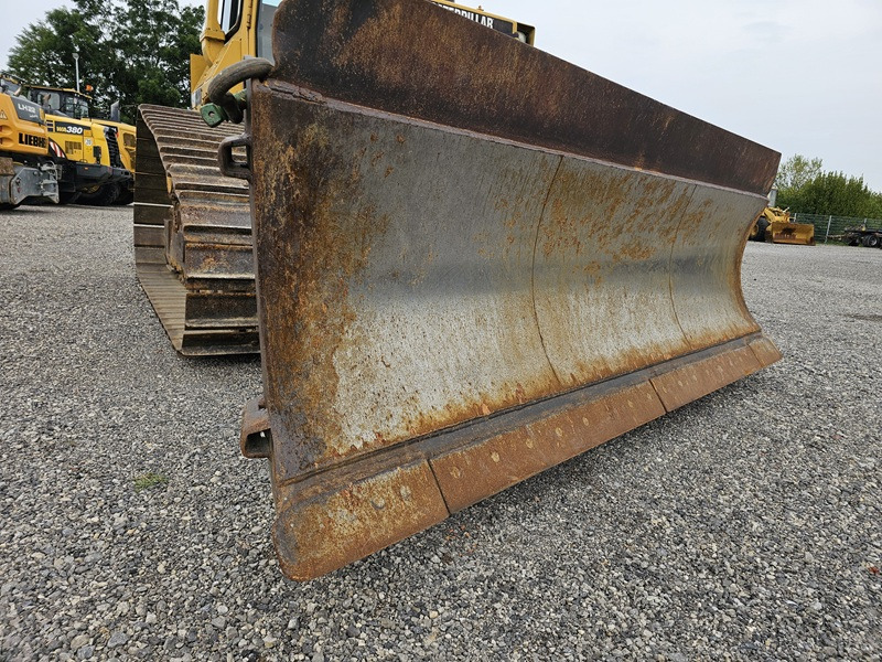 Buldózer CATERPILLAR D4H: 15 kép.