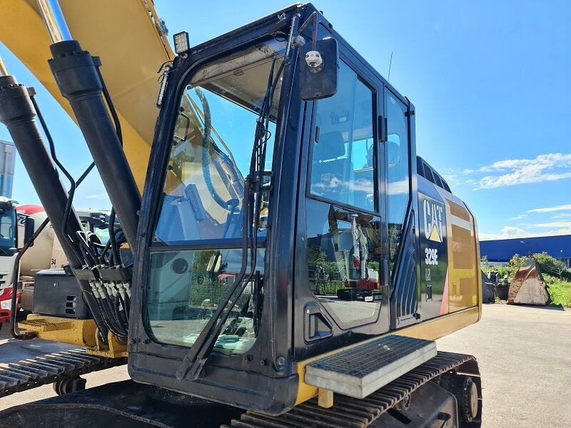 Lánctalpas kotró Caterpillar 329E: 8 kép.