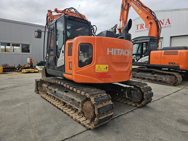 HITACHI ZX135US-6 - Építőipari gépek: 2 kép. HITACHI ZX135US-6 - Építőipari gépek: 2 kép.