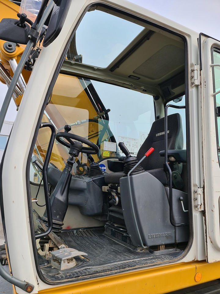 Építőipari gépek LIEBHERR A316: 9 kép. Építőipari gépek LIEBHERR A316: 9 kép.