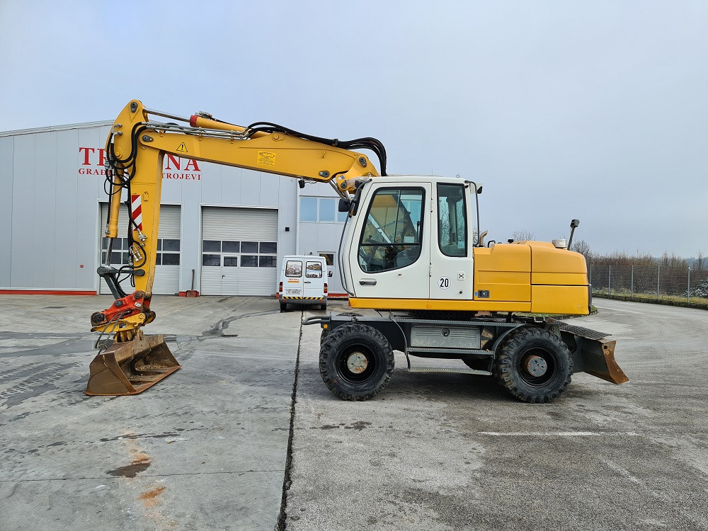 LIEBHERR A316 - Építőipari gépek: 2 kép. LIEBHERR A316 - Építőipari gépek: 2 kép.