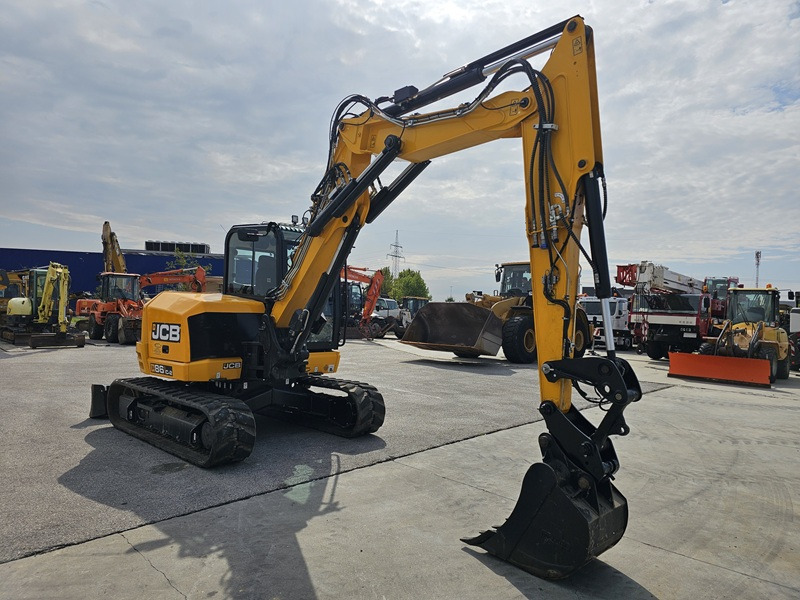 JCB 86C-2T - Lánctalpas kotró: 5 kép. JCB 86C-2T - Lánctalpas kotró: 5 kép.