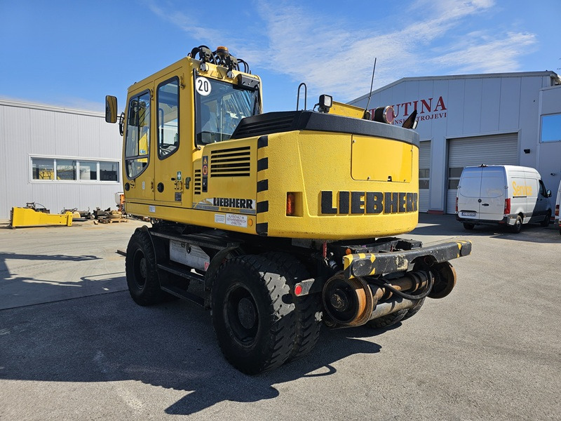 LIEBHERR A900C ZW - Gumikerekes kotró: 2 kép. LIEBHERR A900C ZW - Gumikerekes kotró: 2 kép.