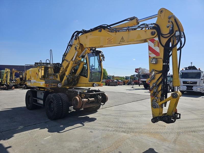 LIEBHERR A900C ZW - Gumikerekes kotró: 5 kép. LIEBHERR A900C ZW - Gumikerekes kotró: 5 kép.