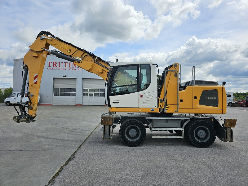 LIEBHERR LH22M - Hulladék kotró: 2 kép. LIEBHERR LH22M - Hulladék kotró: 2 kép.