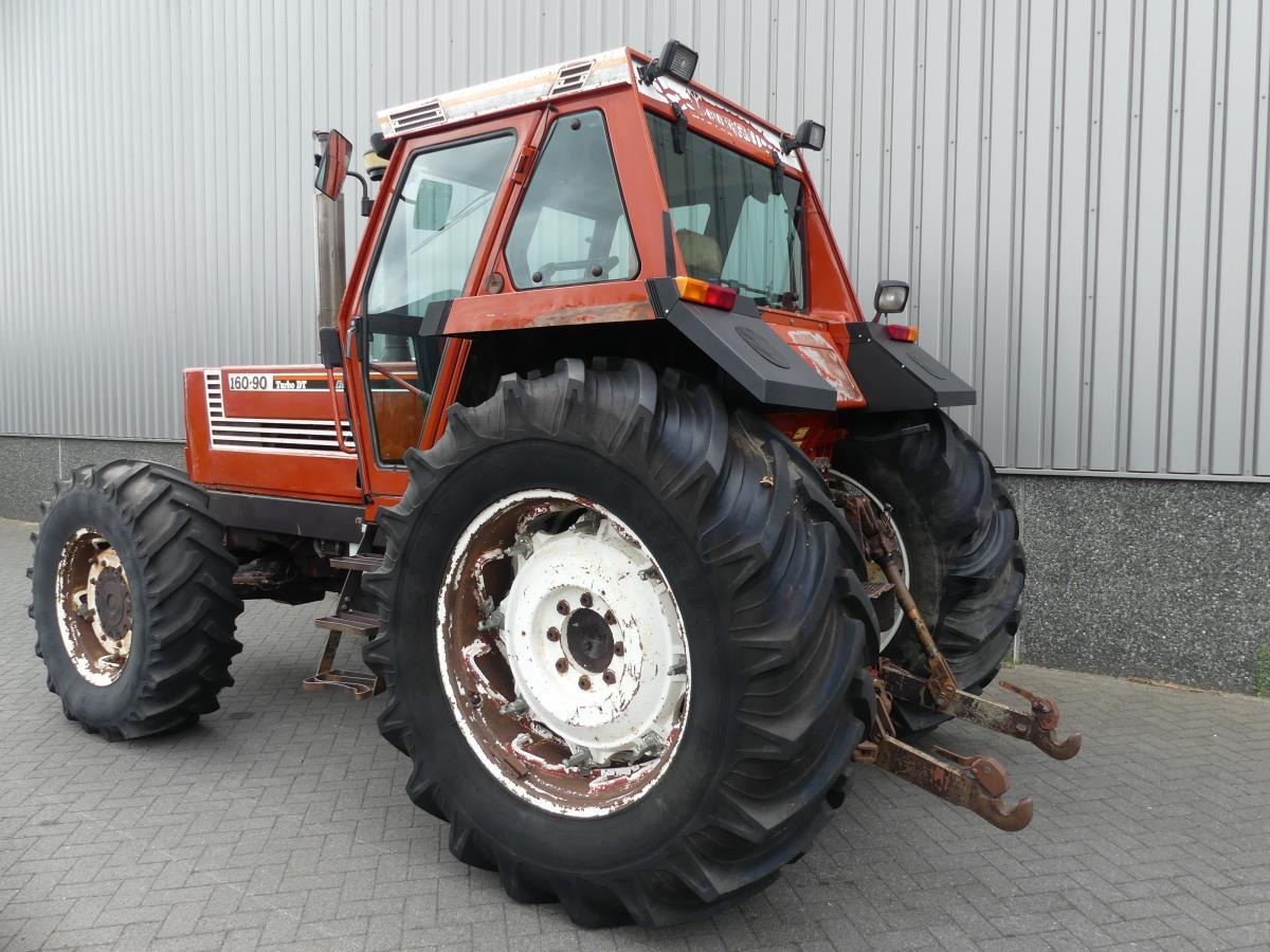 Fiat 160-90 DT - Traktor: 5 kép. Fiat 160-90 DT - Traktor: 5 kép.