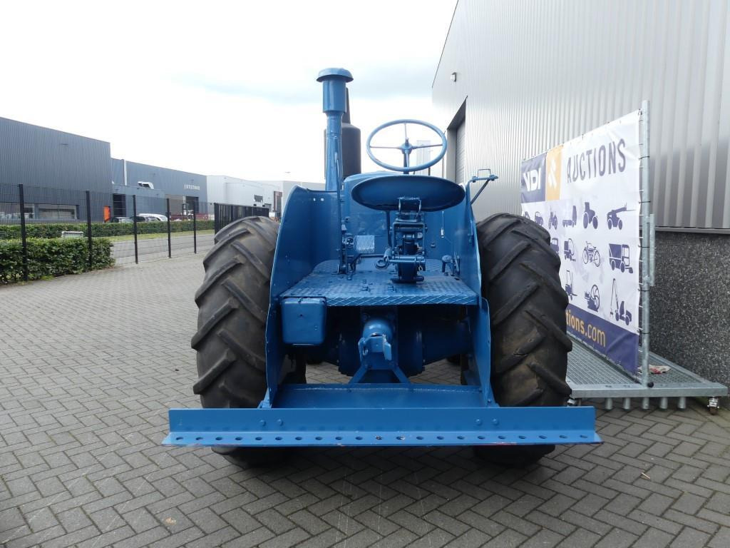 Lanz Bulldog D9506 - Traktor: 5 kép. Lanz Bulldog D9506 - Traktor: 5 kép.