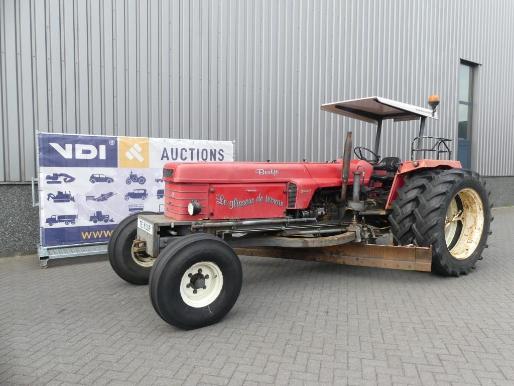 Renault Master 1 - Traktor: 1 kép. Renault Master 1 - Traktor: 1 kép.