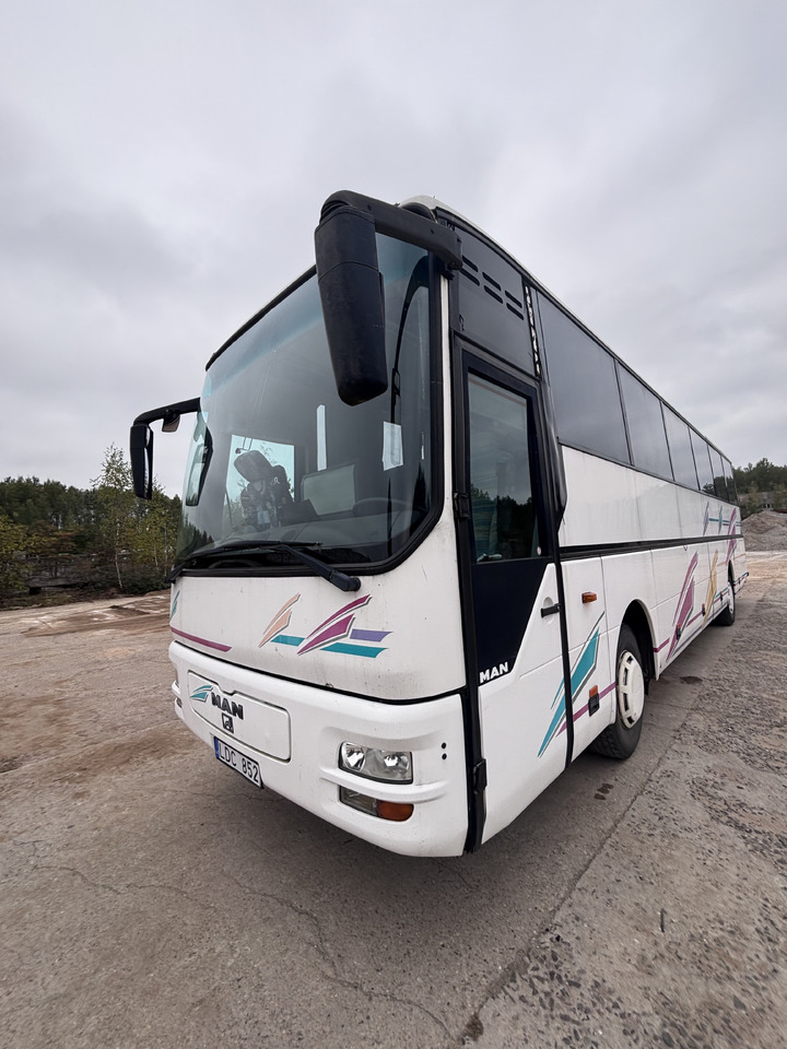 MAN - Távolsági busz: 1 kép. MAN - Távolsági busz: 1 kép.