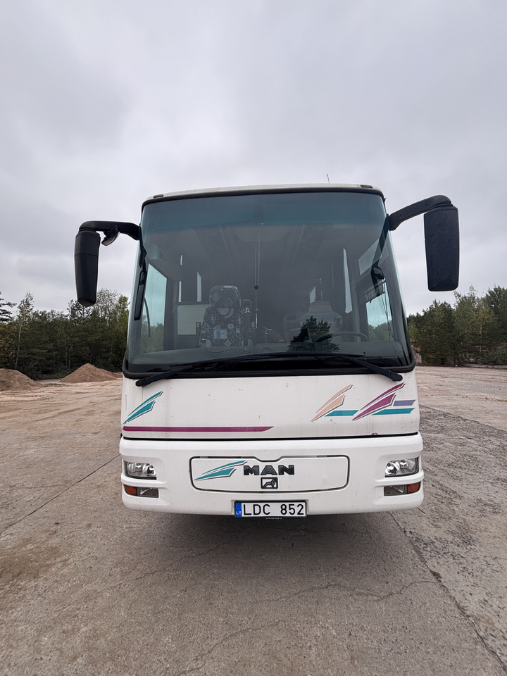 MAN - Távolsági busz: 2 kép. MAN - Távolsági busz: 2 kép.