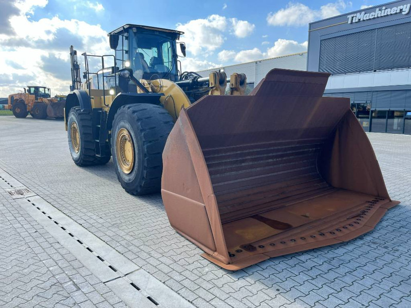 Cat 982M - Gumikerekes homlokrakodó: 4 kép. Cat 982M - Gumikerekes homlokrakodó: 4 kép.