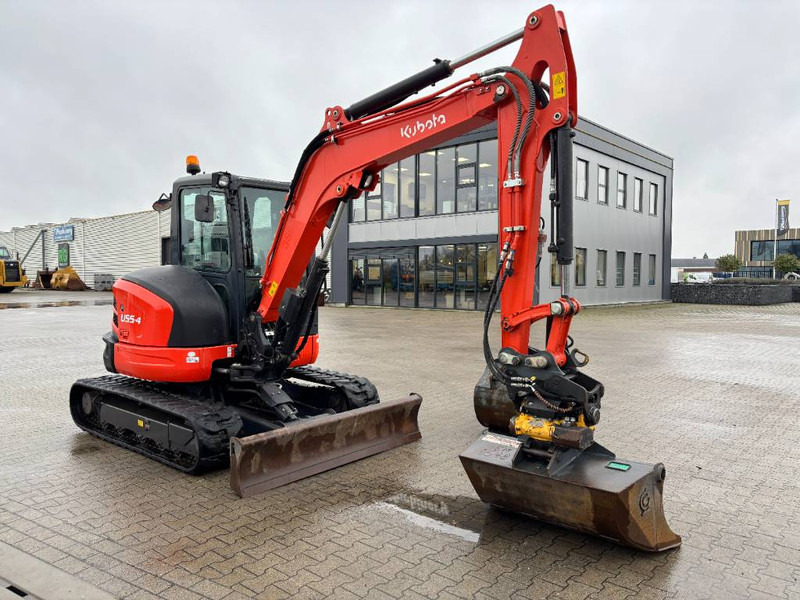 Kubota U55-4 - Minikotró: 4 kép. Kubota U55-4 - Minikotró: 4 kép.