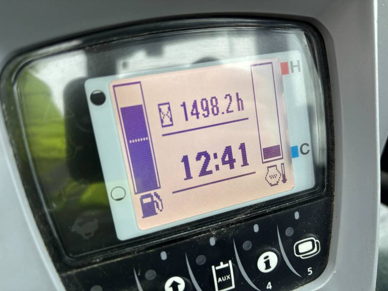 Kubota U55-4 - Minikotró: 5 kép. Kubota U55-4 - Minikotró: 5 kép.