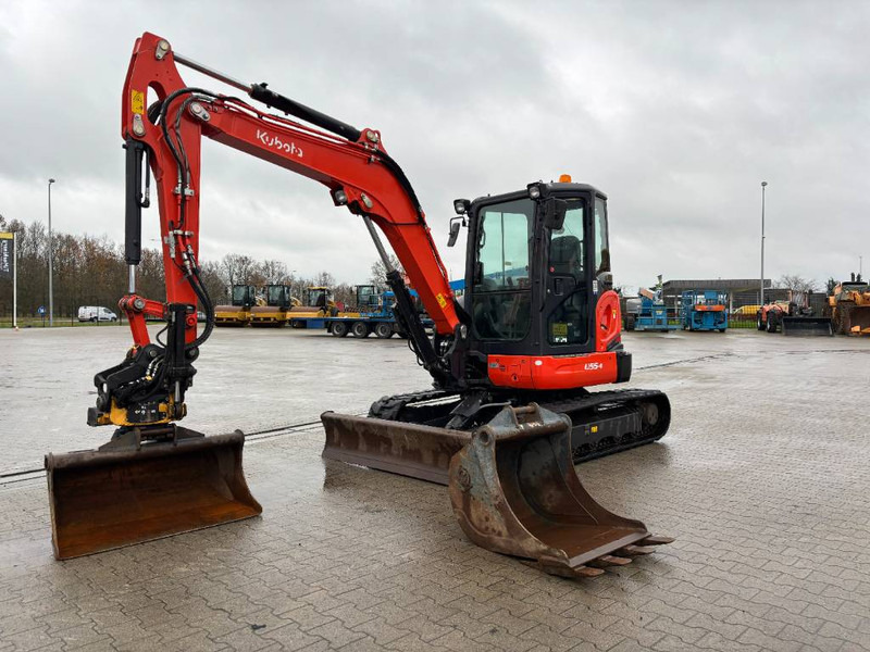 Kubota U55-4 - Minikotró: 1 kép. Kubota U55-4 - Minikotró: 1 kép.