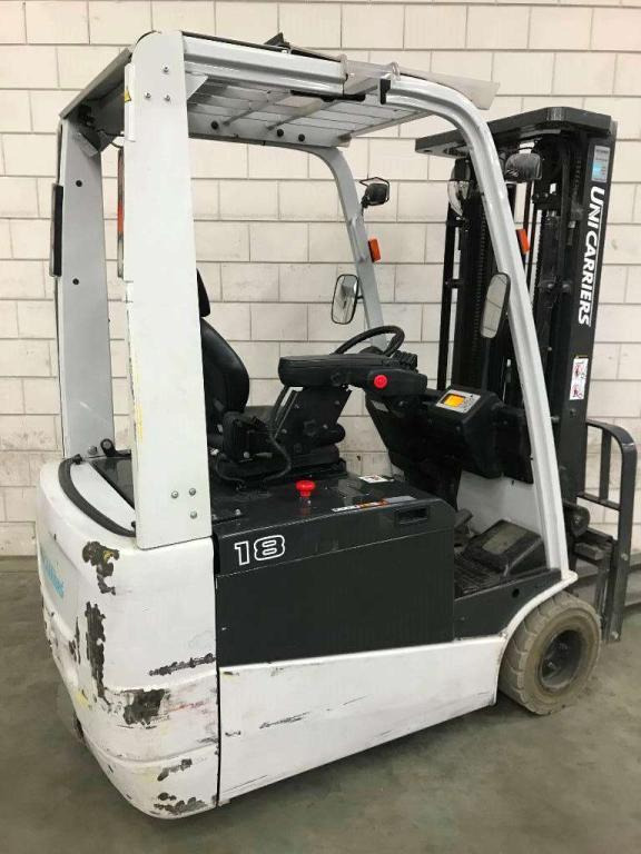 Unicarriers TX 3/18 - Elektromos targonca: 1 kép. Unicarriers TX 3/18 - Elektromos targonca: 1 kép.