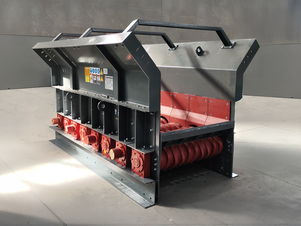 CONSTMACH Hochleistungs-WOBBLER-FEEDER – Die Ideale Lösung für Gleichmäßige und Kontrollierte Materialzufuhr - Bányászati gépek: 3 kép. CONSTMACH Hochleistungs-WOBBLER-FEEDER – Die Ideale Lösung für Gleichmäßige und Kontrollierte Materialzufuhr - Bányászati gépek: 3 kép.