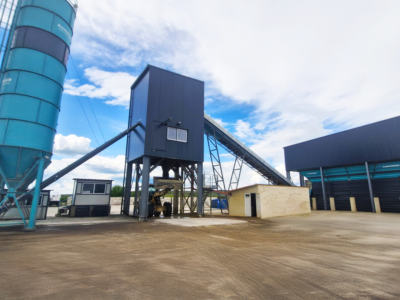 Constmach 100 m³/h Stationary Concrete Batching Plant - Betonüzem: 1 kép. Constmach 100 m³/h Stationary Concrete Batching Plant - Betonüzem: 1 kép.