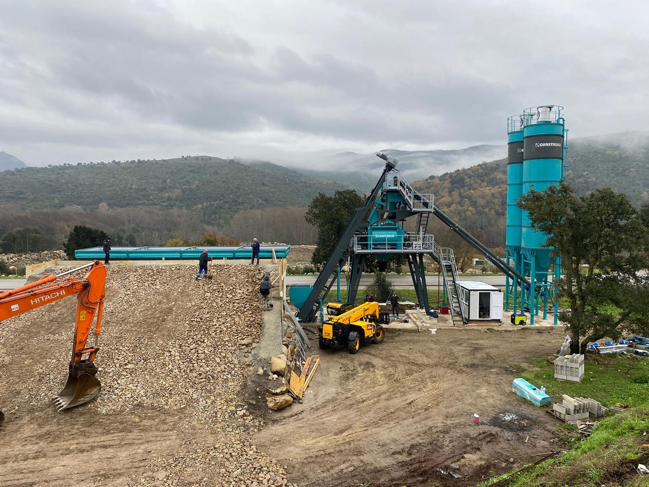 Constmach Centrale à Béton Compacte de 100 m³/h - Betonüzem: 2 kép. Constmach Centrale à Béton Compacte de 100 m³/h - Betonüzem: 2 kép.
