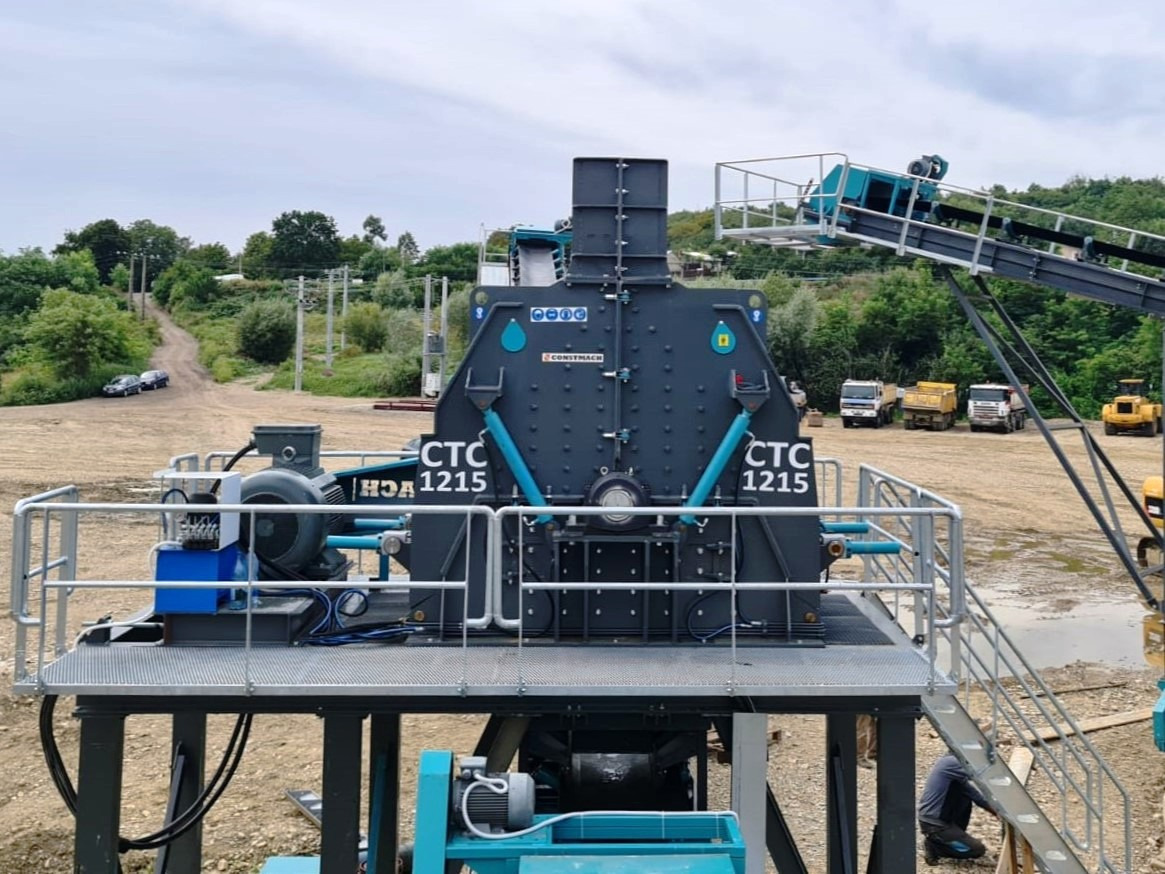 Constmach Concasseur à Percussion Tertiaire 60-250 TPH (Machine de Fabrication de Sable) - Röpítő törő: 2 kép. Constmach Concasseur à Percussion Tertiaire 60-250 TPH (Machine de Fabrication de Sable) - Röpítő törő: 2 kép.