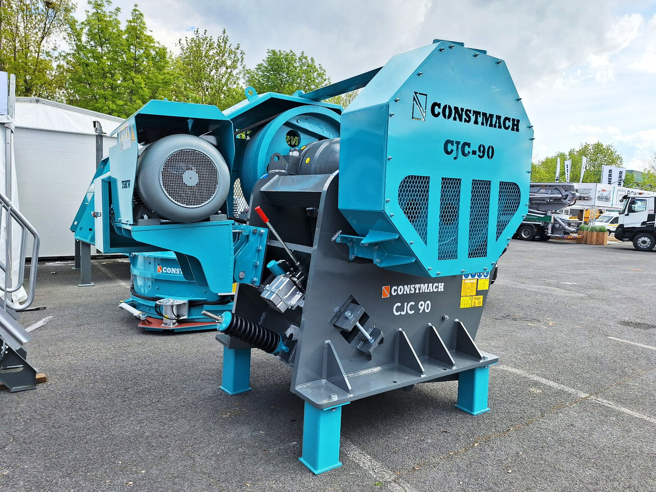 Constmach Delivery Of 60-110 Tph Jaw Crushers In Stock - Pofás törő: 5 kép. Constmach Delivery Of 60-110 Tph Jaw Crushers In Stock - Pofás törő: 5 kép.