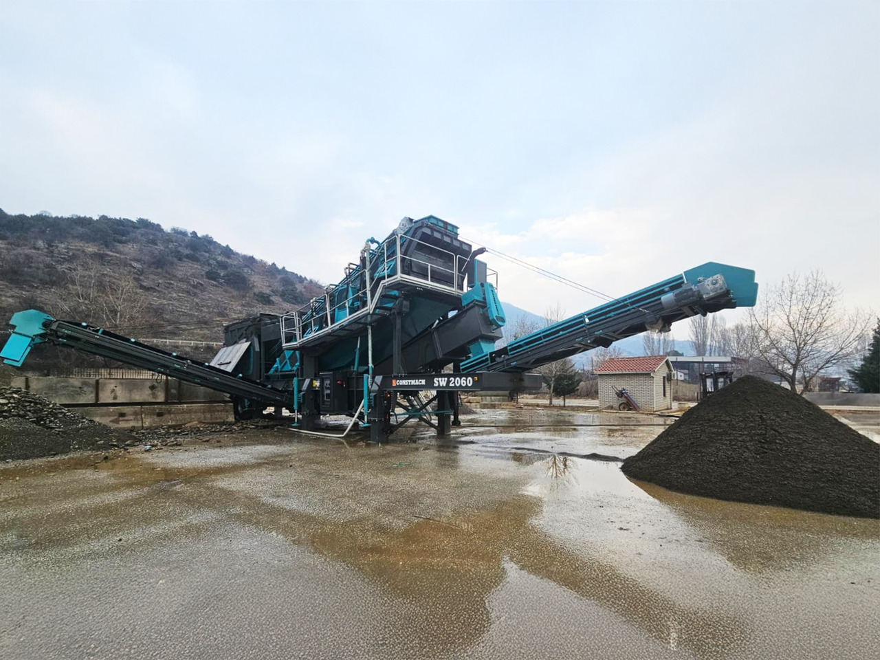 Constmach Installation Mobile De Lavage Et De Criblage De Sable Et De Gravier - Osztályozó berendezés: 4 kép. Constmach Installation Mobile De Lavage Et De Criblage De Sable Et De Gravier - Osztályozó berendezés: 4 kép.