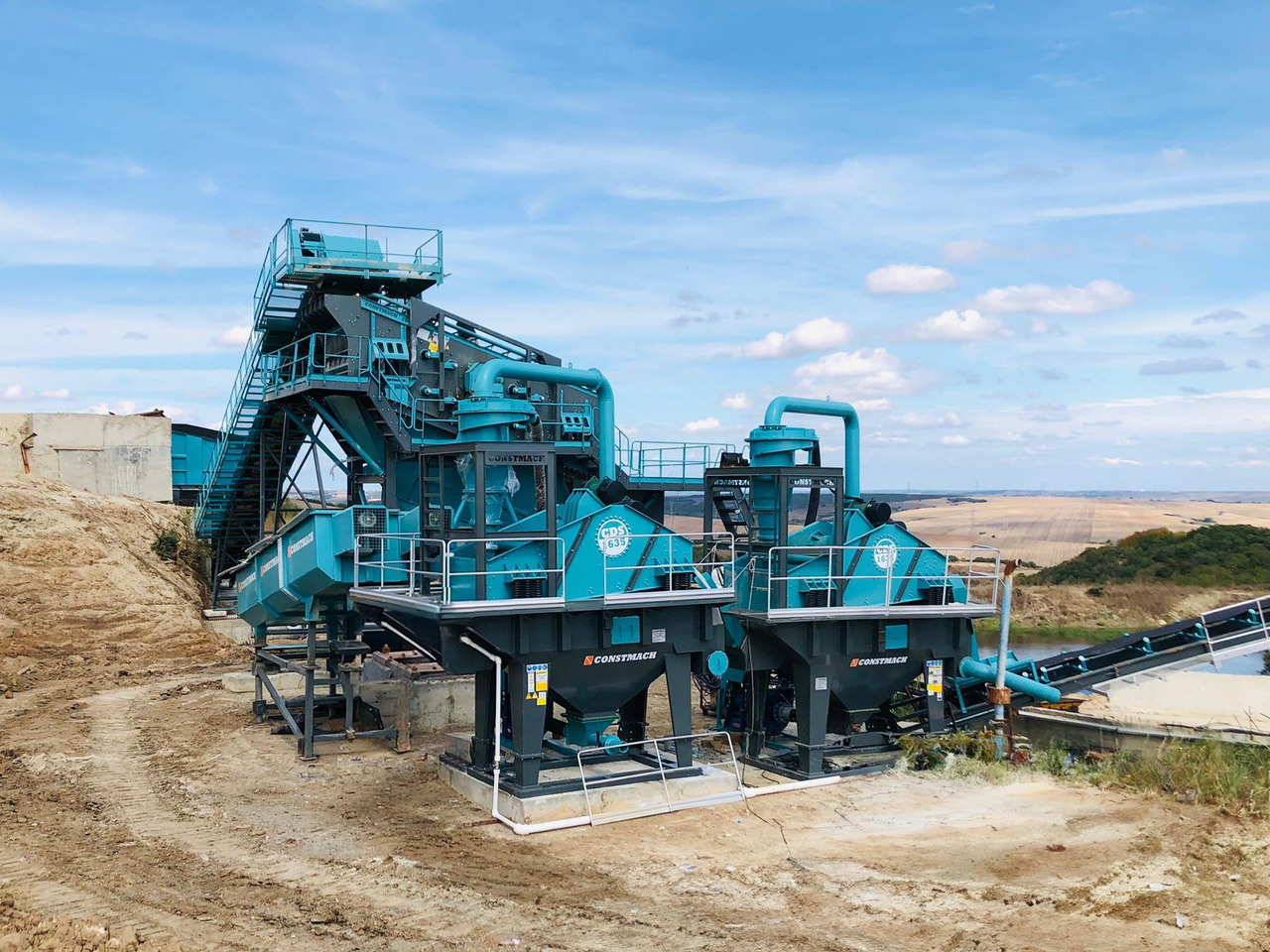 Constmach Stationary Washing And Screening Plant (Sand, Gravel, Gravel Washing And Screening) - Osztályozó berendezés: 1 kép. Constmach Stationary Washing And Screening Plant (Sand, Gravel, Gravel Washing And Screening) - Osztályozó berendezés: 1 kép.